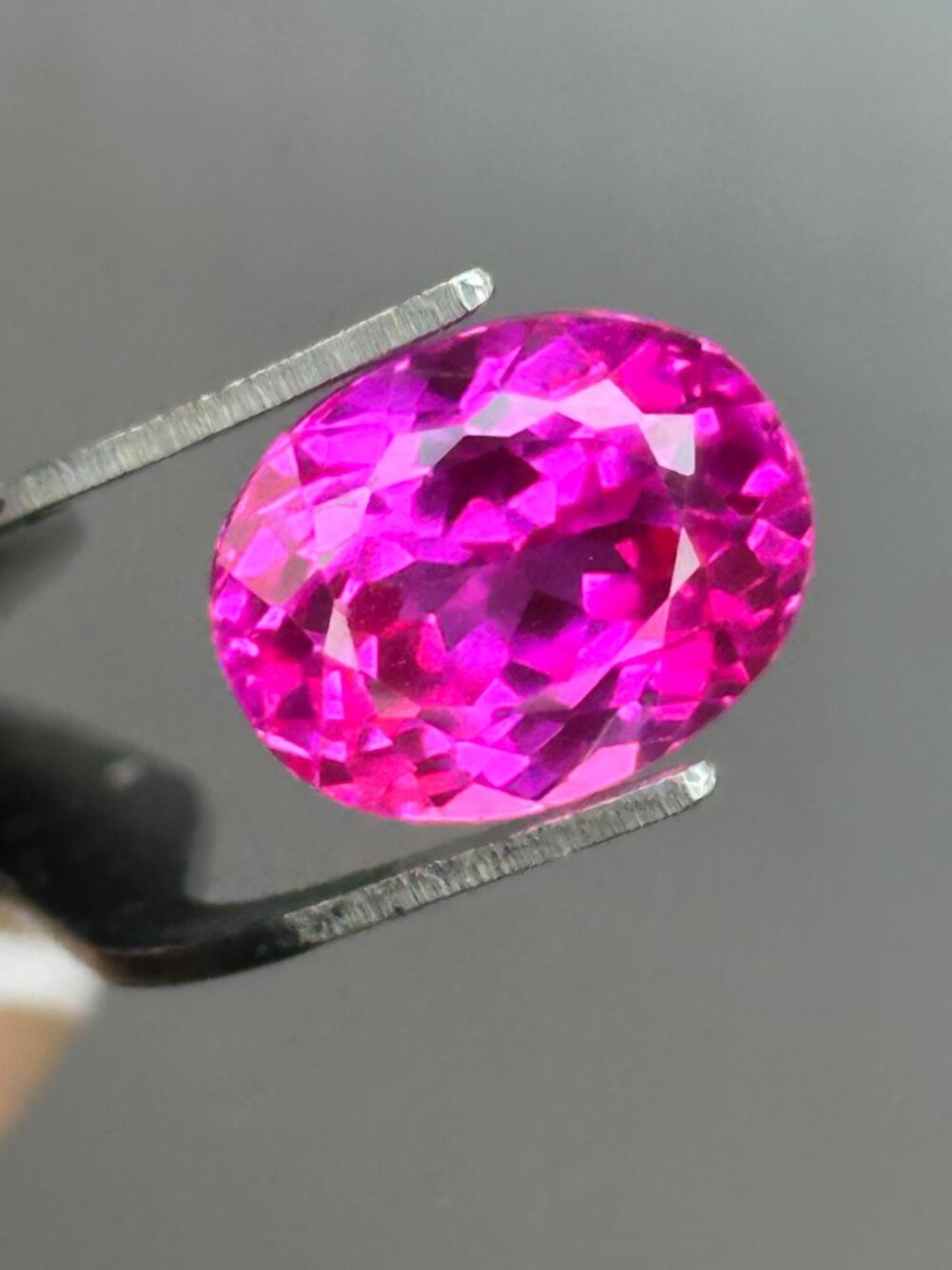STUNNING Vibrant Fuchsia Sapphire